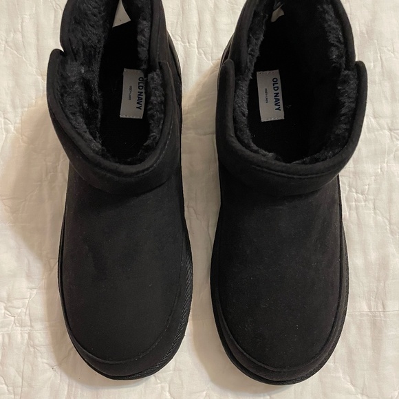 Old Navy black seude boots with fleece inside, 8 - Picture 1 of 2